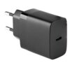 Czarna ładowarka z dwoma metalowymi bolcami i jednym portem USB-C na obudowie. Produkt ma gładką, matową powierzchnię.