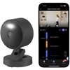 Czarna kamera o nowoczesnym designie stoi na podstawce, obok niej widoczny jest ekran smartfona z aplikacją "Aqara Camera G100", na którym widać interfejs z podglądem wideo i wykryciem ruchu. Na ekranie smartfona znajdują się napisy: "Motion Detection", "