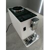 Ekspres DELONGHI Rivelia EXAM 440.55.W Kawa mrożona (2 wymienne zbiorniki kawy) Waga z opakowaniem [kg] 12.70
