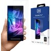 Na zdjęciu widoczna jest folia ochronna na telefon, trzymana w dłoni, z kolorowym ekranem w tle. Obok znajduje się opakowanie z napisem "3mk SilkyMatt Pro™ Silky touch, ensures full protection" oraz ikonami certyfikatów i nagród.