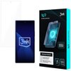Na zdjęciu znajduje się opakowanie produktu z napisem "1UP screen protector" oraz logo "3mk" w górnym rogu. Obok opakowania widoczny jest telefon z wyświetlaczem, na którym znajduje się logo "3mk".