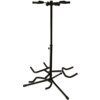 Czarny statyw gitarowy z metalową konstrukcją, posiadający cztery ramiona na podstawie oraz regulowaną wysokość. Produkt jest oznaczony jako "Statyw gitarowy MUSICMATE MM-AG55 Legato".
