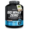 Czarny pojemnik z białym napisem "ISO WHEY ZERO" oraz informacjami: "PREMIUM WHEY PROTEIN ISOLATE WITH L-GLUTAMINE AND BCAAs", "STRAWBERRY FLAVOURED", "LACTOSE REDUCED", "SUGAR FREE", "GLUTEN FREE", "PALM OIL FREE". Na etykiecie widnieje logo "BioTechUSA"