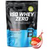Czarny worek z niebieskim akcentem zawiera napis "BioTechUSA ISO WHEY ZERO PREMIUM WHEY PROTEIN ISOLATE WITH L-GLUTAMINE AND BCAAs" oraz informacje: "STRAWBERRY FLAVOURED", "LACTOSE REDUCED", "SUGAR FREE", "GLUTEN FREE", "PALM OIL FREE", "454 grams (18 se