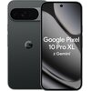 Smartfon w kolorze obsydianowym z widocznym logo "G" na tylnej obudowie oraz ekranem wyświetlającym tekst: "Google Pixel 10 Pro XL z Gemini". Na tylnej części urządzenia znajduje się moduł z trzema obiektywami aparatu.