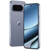 Na zdjęciu widoczny jest smartfon w kolorze księżycowego szarego, z dużym ekranem i aparatem z tyłu. Na tylnej obudowie znajduje się logo w kształcie litery "G".