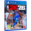 Okładka gry "NBA 2K26" na PS4 przedstawia koszykarza w niebieskim stroju z napisem "Thunder" i numerem 2, biegnącego z piłką na tle rozmytego tłumu. Na górze widnieje logo PS4, a po lewej stronie logo NBA oraz napis "2K26"; w dolnym rogu znajduje się ozna