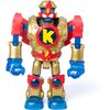 Zestaw figurek przedstawia robota w kolorach złotym, czerwonym i niebieskim, z dużą literą "K" na piersi oraz symbolem błyskawicy poniżej. Robot ma wyraziste oczy i czerwony hełm z żółtym symbolem błyskawicy.
