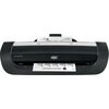 Czarny laminator z widocznym logo "GBC" na przedniej części urządzenia. W urządzeniu znajduje się arkusz z tekstem "LAMINATOR CLEANING SHEET" oraz logo "GBC".
