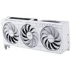 Biała karta graficzna z trzema dużymi wentylatorami, na których widnieje napis "PRIME" oraz "ASUS". Na górnej krawędzi karty znajduje się napis "GEFORCE RTX".