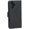 Czarne etui na telefon z klapką, wykonane z materiału imitującego skórę, z wycięciem na aparat w górnej części. Etui posiada zapięcie na pasek oraz wewnętrzne kieszonki na karty.