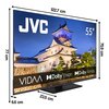 Telewizor JVC z ekranem o przekątnej 55 cali wyświetla obraz przedstawiający tradycyjny budynek z oświetleniem nocnym. Na ekranie widoczne są napisy: "JVC", "VIDAA", "Dolby Vision", "Dolby Atmos", a także wymiary: 122,7 cm, 77 cm, 70,9 cm, 23,5 cm, 6,6 cm