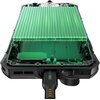 Obraz przedstawia wnętrze smartfona z widocznymi elementami elektronicznymi i zielonymi podświetleniami. Na kablu podłączonym do urządzenia widnieje napis "120W/PD".