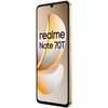 Złoty smartfon z dwoma dużymi obiektywami aparatu umieszczonymi w lewym górnym rogu tylnej obudowy. Na dole obudowy widoczne jest logo "realme".