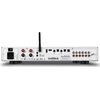 Tył srebrnego wzmacniacza z różnymi złączami, w tym gniazdami RCA, optycznymi, USB i anteną. Widoczne napisy to m.in. "audiolab", "7000A", "RoHS", "MQA", "CE", "UKCA", "DSD" oraz ostrzeżenia dotyczące bezpieczeństwa.