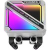Biały blok chłodzenia wodnego z kolorowym, gradientowym panelem, na którym widnieje tekst "POWER UP TO GAMERS". Na górze znajduje się logo "TCOMAS".