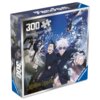 Pudełko puzzli Ravensburger z motywem "Jujutsu Kaisen" zawiera 300 elementów. Na opakowaniu widnieje dynamiczna ilustracja postaci z anime oraz napisy: "300 Ravensburger Puzzle" i "Jujutsu Kaisen".