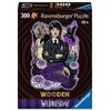 Opakowanie puzzli Ravensburger o tematyce "Wednesday" zawiera ilustrację postaci w czarno-białym stroju, otoczonej przez wilkołaka, kruka i kwiaty, z napisem "NEVERMORE ACADEMY" oraz oznaczeniem "300 elementów" i "12+". Na dole widnieje napis "WOODEN" ora