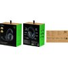 Opakowanie słuchawek RAZER BlackShark V3 jest w kolorach czarnym i zielonym, z dużym zdjęciem słuchawek oraz logo Razer. Na opakowaniu widnieje tekst: "RAZER BLACKSHARK V3 WIRELESS GAMING HEADSET" oraz informacje o funkcjach, takich jak dźwięk przestrzenn