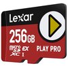 Karta pamięci z napisem "Lexar" na czarnym tle, poniżej na czerwonym tle widnieje napis "256GB", a obok niego symbole "microSD", "XC", "I", "EX" oraz napis "PLAY PRO". Po prawej stronie znajduje się żółty trójkąt w białym okręgu.