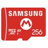 Czerwona karta pamięci z białym napisem "SAMSUNG" na górze oraz dużą liczbą "256" w prawym dolnym rogu. Na karcie znajdują się także symbole "microSDXC", "EX", "I" oraz logo z literą "M" w białym okręgu.