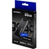 Czarne opakowanie zewnętrzne z niebieskim uchwytem zawiera zdjęcie przenośnego dysku SSD z napisem "goodram" oraz informacjami: "move RIDGE", "USB-C 3.2", "METAL CASE", "512 GB", "2000 up to MB/s", "3 YEAR WARRANTY", a także "2x bands inside opaski w środ