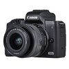 Aparat fotograficzny z obiektywem, na którym widnieje napis "Canon" oraz oznaczenia "ZOOM LENS EF-M 15-45mm 1:3.5-6.3 IS STM". Na korpusie aparatu znajduje się logo "EOS".