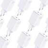 Na zdjęciu widocznych jest wiele białych ładowarek sieciowych z dwoma portami USB-C, z logo "3mk" na obudowie. Ładowarki są rozmieszczone w regularnym wzorze na białym tle.