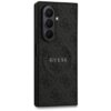 Czarne etui na telefon z teksturą w delikatny wzór, z widocznym napisem "GUESS" w centralnej części. Etui jest przeznaczone do modelu Samsung Galaxy Z Fold 7 i posiada wycięcia na aparat.