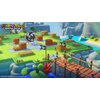 Na obrazku widoczna jest kolorowa scena z gry "Mario + Rabbids Kingdom Battle" z postaciami na drewnianym moście oraz dużą, czarno-białą kulą z zębami na trawie otoczonej ceglastymi blokami. W lewym górnym rogu znajduje się logo gry "Mario + Rabbids Kingd