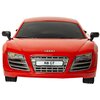 Czerwony zdalnie sterowany samochód z przodu, z widocznym logo Audi na masce i tablicą rejestracyjną z napisem "R8 CT". Samochód ma szczegółowo odwzorowane reflektory i kratkę chłodnicy.