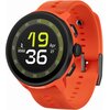 Pomarańczowy smartwatch z silikonowym paskiem, na którego okrągłym wyświetlaczu widoczna jest godzina 19:36, data 27 kwietnia oraz liczba kroków 8568. Na obudowie zegarka znajduje się logo "SUUNTO".