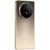 Złoty smartfon z dużym, okrągłym modułem aparatu z trzema obiektywami i napisem "AI CAMERA" na tylnej obudowie. Na dole obudowy widoczny jest napis "HONOR".