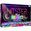 Pudełko gry towarzyskiej z napisem "HITSTER Music BINGO" oraz hasłem "NOT GRANNY'S BINGO", ozdobione grafiką głośników i kolorowej dyskotekowej kuli. W lewym dolnym rogu znajduje się logo "Jumbo The Original Game", a w prawym górnym rogu logo "TM Toys".