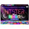 Pudełko gry towarzyskiej z napisem "HITSTER Music BINGO" oraz hasłem "NOT GRANNY'S BINGO" na tle kolorowej podłogi i głośników. W prawym górnym rogu znajduje się logo TM Toys, a w lewym dolnym logo Jumbo.