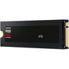 Czarny dysk SSD z widocznym napisem "SAMSUNG 9100 PRO with Heatsink 8TB" na etykiecie. Dysk posiada złote złącze na jednym z końców.