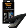 Czarne opakowanie z napisem "PanzerGlass" zawiera szkło ochronne do Apple iPhone 17 Pro, z widocznymi instrukcjami montażu i zdjęciem telefonu. Na opakowaniu widnieje tekst: "CLEAR SCREEN PROTECTOR FASTFIT IN-A-BOX".