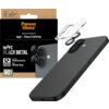 Opakowanie produktu z napisem "PanzerGlass" oraz "HoOPS BLACK METAL" zawiera informacje o ochronie obiektywu dla Apple iPhone 17/16/16 Plus. Obok opakowania widoczny jest telefon z zamontowanym szkłem ochronnym na obiektywie oraz przezroczysta nakładka i 