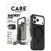 Opakowanie produktu z napisem "CARE by PanzerGlass SMOKEY CASE For Apple iPhone 17 Pro Max" oraz widoczne etui w kolorze przezroczysto-czarnym z okrągłym wzorem na tylnej części. Na opakowaniu znajdują się informacje: "MagSafe compatible", "4.8 meter drop