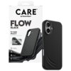 Czarne etui na telefon z wycięciem na aparat i przyciski, obok opakowanie z napisem "CARE by PanzerGlass FLOW BLACK For Apple iPhone 17". Na opakowaniu widoczne są dodatkowe informacje: "TACTILE METAL BUTTONS", "MagSafe compatible", "2.4-meter drop test",