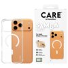 Przezroczyste etui z białym wzorem w kształcie koła i linii, obok złotego telefonu z trzema aparatami. Obok znajduje się opakowanie z napisem "CARE by PanzerGlass SAMBA CLEAR For Apple iPhone 17 Pro Max", oraz ikonami i tekstem: "Traction Grip", "4 Corner