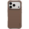 Brązowe etui na telefon z trzema wycięciami na aparaty oraz napisem "CARE" w dolnej części. Produkt jest przeznaczony do modelu Apple iPhone 17 Pro i posiada funkcję MagSafe.