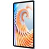 Tablet z cienkimi ramkami wyświetla kolorową grafikę przypominającą spiralny wzór z piórami w odcieniach pomarańczowego, niebieskiego i białego. Obudowa urządzenia jest w kolorze niebieskim.