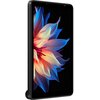 Na zdjęciu widoczny jest czarny tablet z wyświetlaczem, na którym znajduje się kolorowy obraz przedstawiający kwiat o wielobarwnych płatkach. Urządzenie ma smukłą ramkę i zaokrąglone rogi.