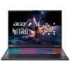 Laptop z kolorową klawiaturą wyświetla na ekranie grafikę z kosmicznym tłem, na której widnieją napisy "acer NITRO" oraz "ai".