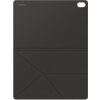 Czarne etui na tablet z widocznym logo "SAMSUNG" w górnym rogu oraz wycięciem na aparat w rogu. Powierzchnia etui ma geometryczne wzory i linie.