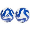 Na zdjęciu widoczne są dwie piłki nożne z biało-niebieskim wzorem, z logo ADIDAS oraz napisem "TIRO CLUB". Piłki mają dynamiczny, abstrakcyjny wzór z niebieskimi i białymi elementami.