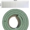 Zwinięta karimata w kolorze zielono-srebrnym z widocznymi wymiarami: długość 180 cm, szerokość 50 cm, grubość 1,2 cm. Produkt jest przedstawiony w formie rozwiniętej i zwiniętej.