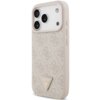 Etui na telefon w kolorze różowym z teksturą wytłoczonych wzorów, posiada trójkątne logo z napisem "GUESS" ozdobione strassami. Etui jest przeznaczone do modelu Apple iPhone 17 Pro i ma wycięcia na trzy obiektywy aparatu oraz przyciski boczne.