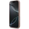 Różowe etui na telefon z widocznymi przyciskami bocznymi, na ekranie telefonu wyświetlany jest abstrakcyjny wzór z ciemnymi i jasnymi okręgami. Produkt jest przeznaczony do modelu Apple iPhone 17.